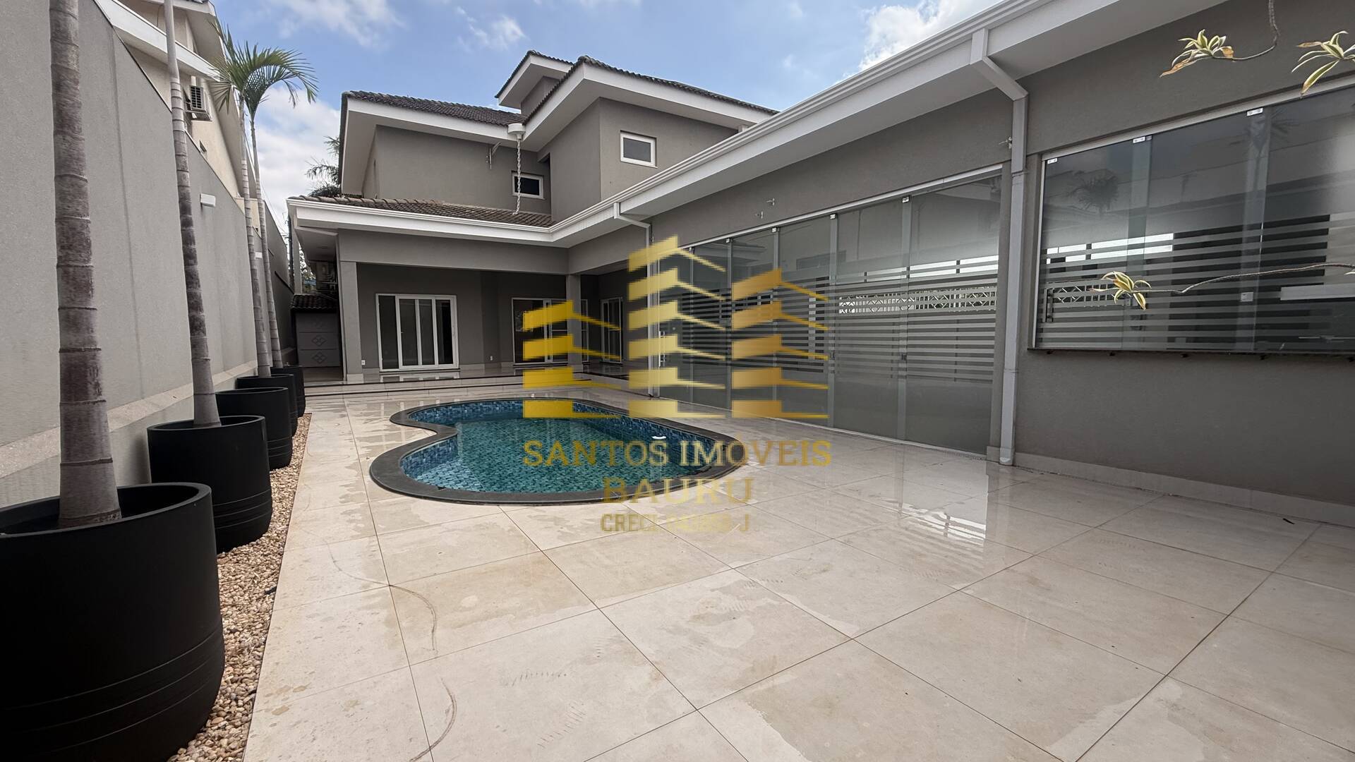 Casa, 4 quartos, 337 m² - Foto 1