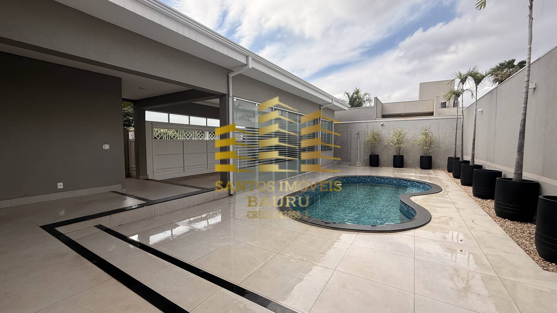 Casa, 4 quartos, 337 m² - Foto 2