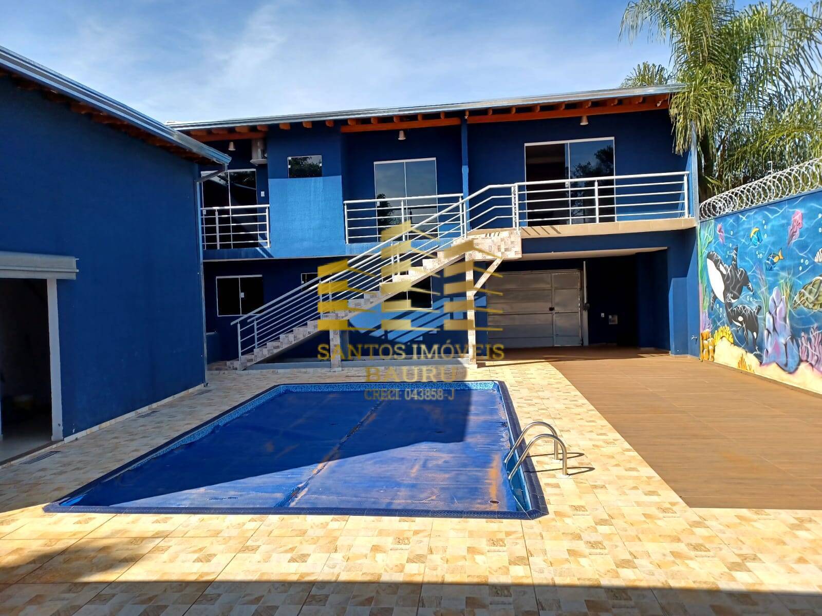 Casa à venda com 4 quartos, 300m² - Foto 2