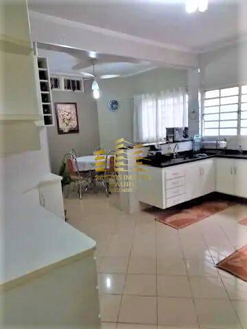 Casa, 3 quartos, 196 m² - Foto 4