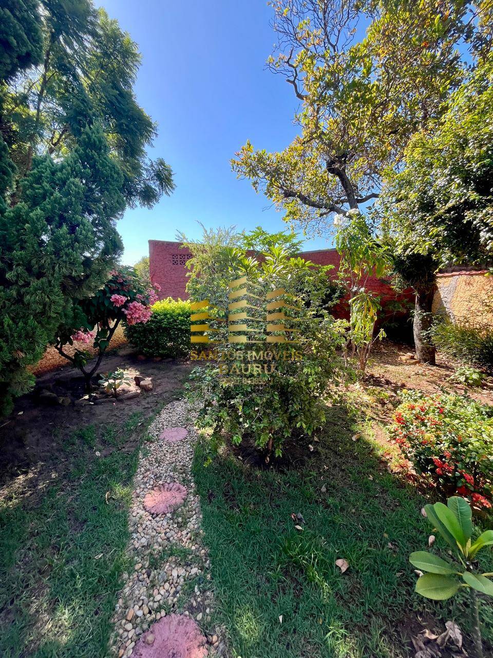 Casa à venda com 3 quartos, 440m² - Foto 25