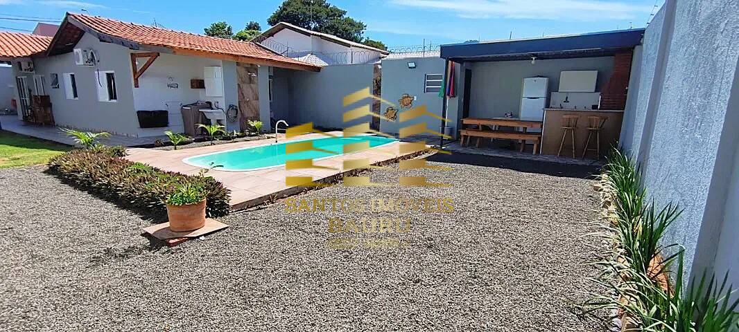 Casa à venda com 3 quartos, 120m² - Foto 1