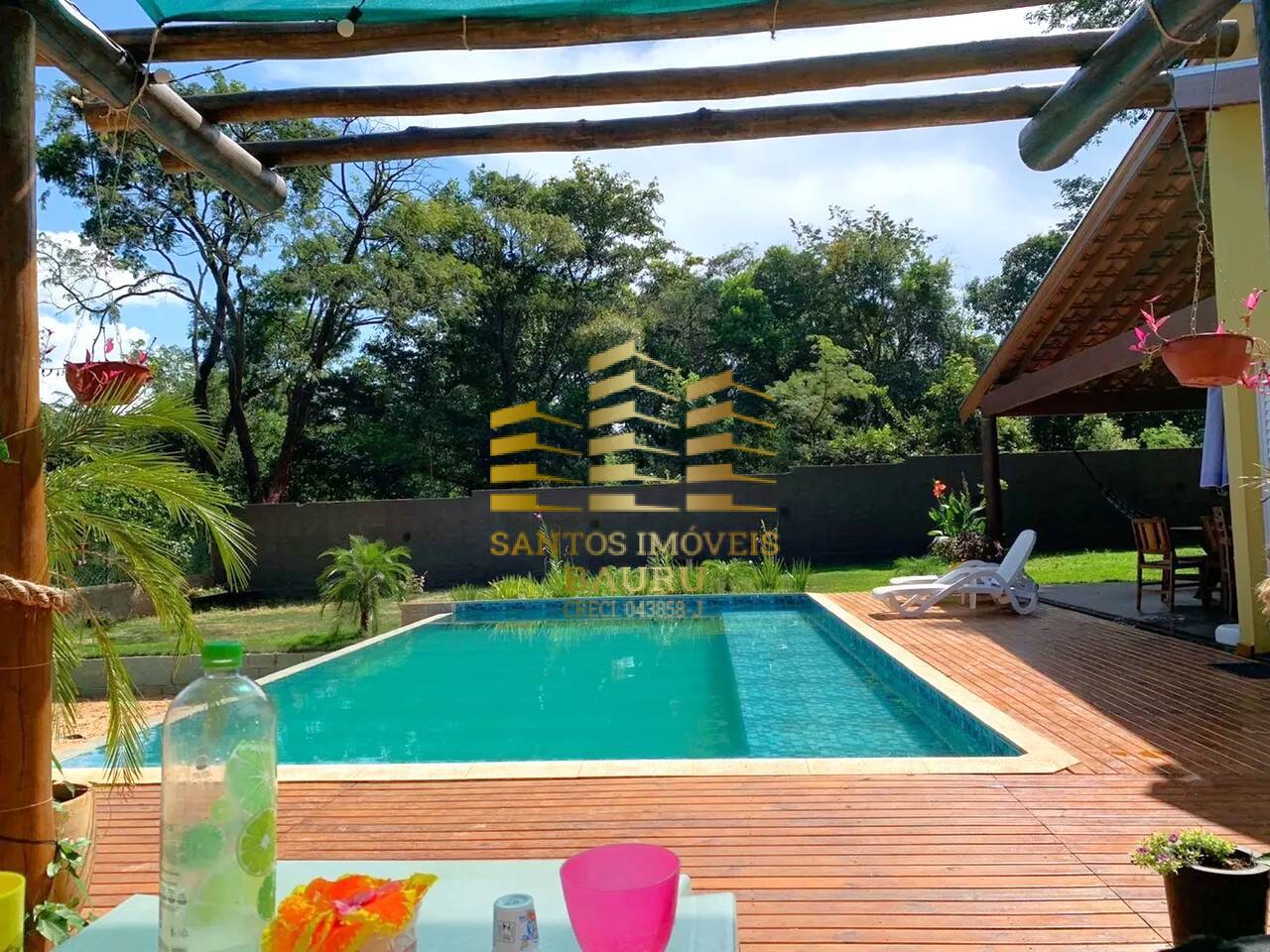 Casa à venda com 3 quartos, 236m² - Foto 2