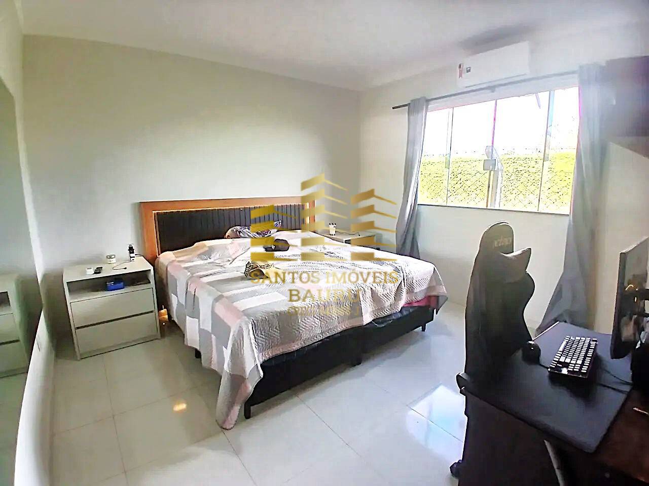 Casa à venda com 2 quartos, 157m² - Foto 5