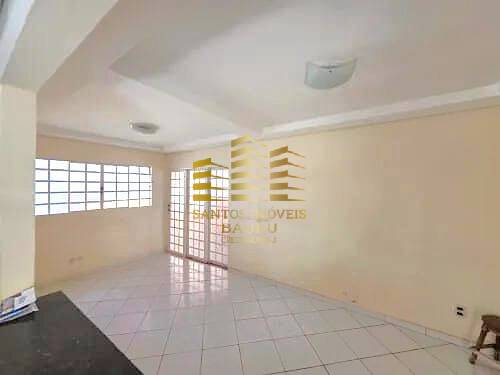 Casa à venda com 2 quartos, 200m² - Foto 2