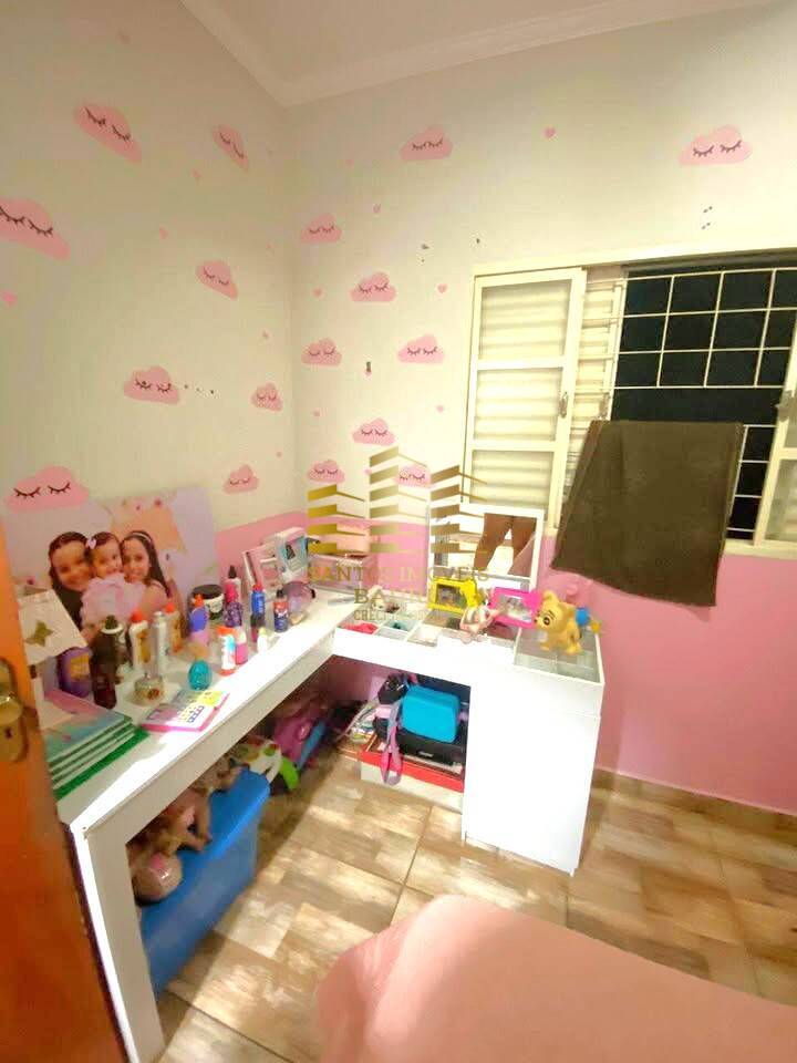Casa à venda com 2 quartos, 70m² - Foto 9