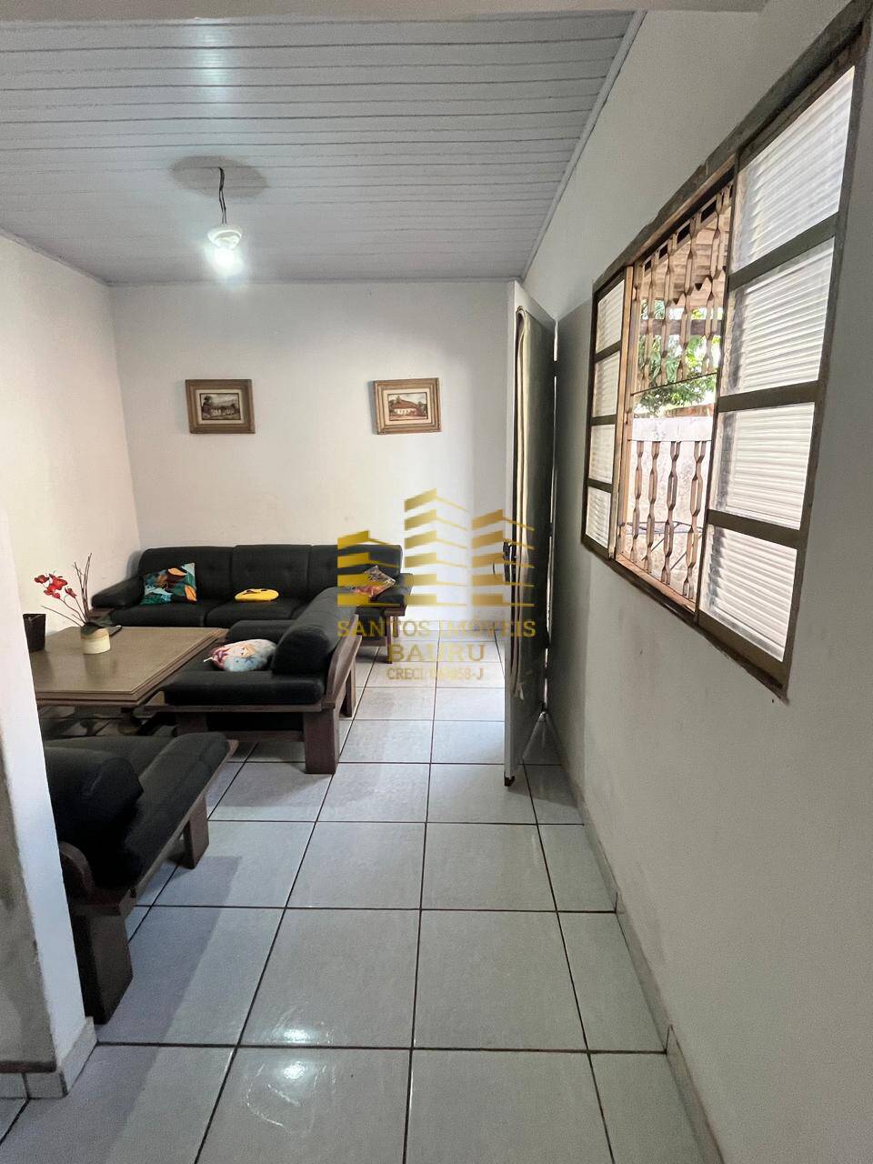 Casa à venda com 2 quartos, 70m² - Foto 2